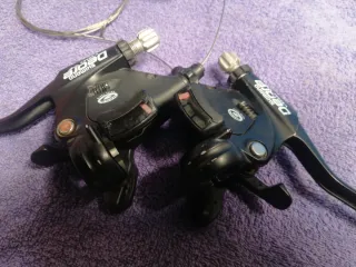 Manetas Shimano ST-M510 Deore peso 240g v-brake