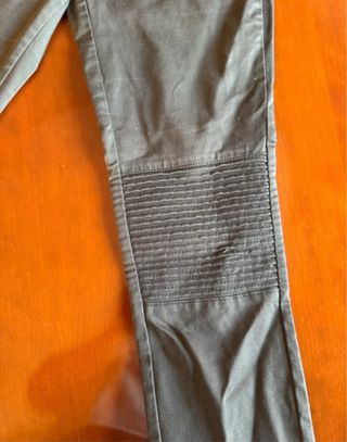 Pantalón Zara Encerado Talla 38 Negro