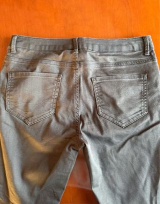 Pantalón Zara Encerado Talla 38 Negro