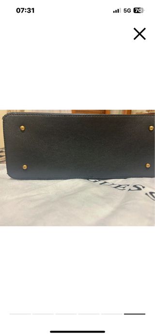 Borsa nera Guess con lucchetto