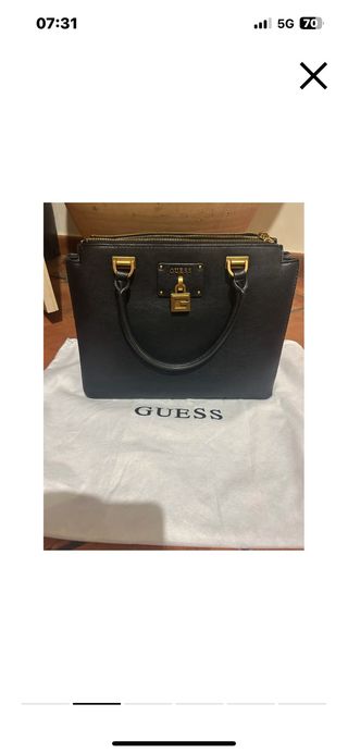 Borsa nera Guess con lucchetto