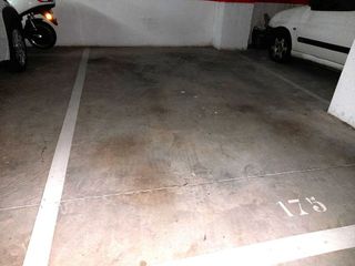 Garaje en venta en Sant Joan Despí