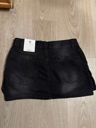 Falda Bershka Negra Talla XS