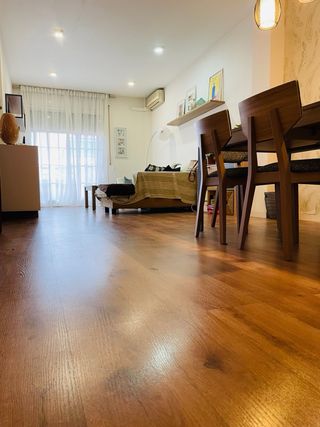 Amplio piso de 3 habitaciones con excelente ubi.