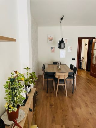 Amplio piso de 3 habitaciones con excelente ubi.