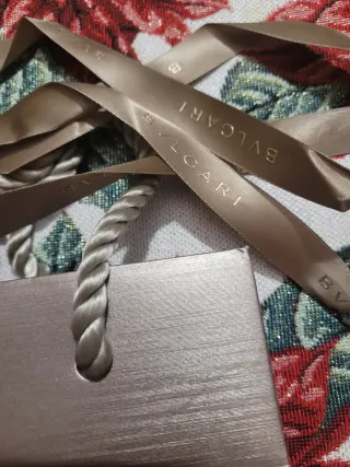 Sacchetto regalo Bulgari marrone con nastrino