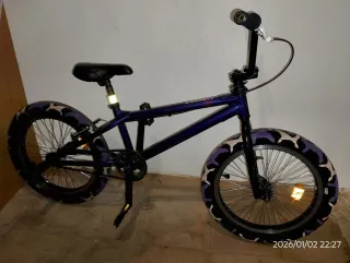 Bicicleta BMX Conor Rave Morada