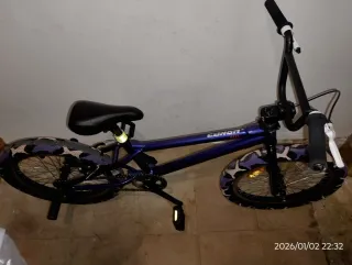Bicicleta BMX Conor Rave Morada