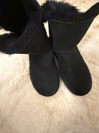 Botas UGG negras con pedrería
