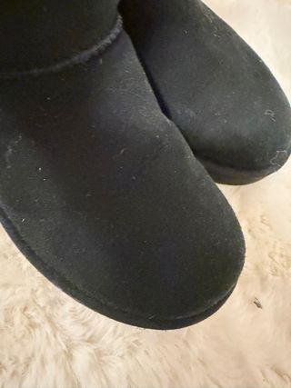 Botas UGG negras con pedrería
