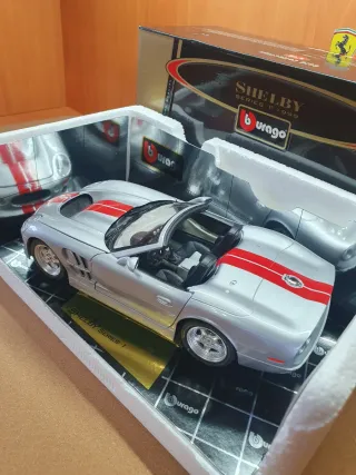 Shelby Bburago scala da 1/18