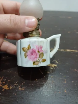 Lampada a olio in ceramica con rose