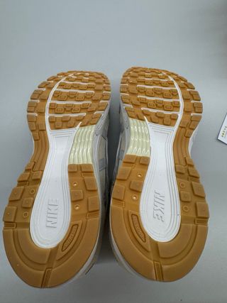 Nike P-6000 SE College Gris Beige