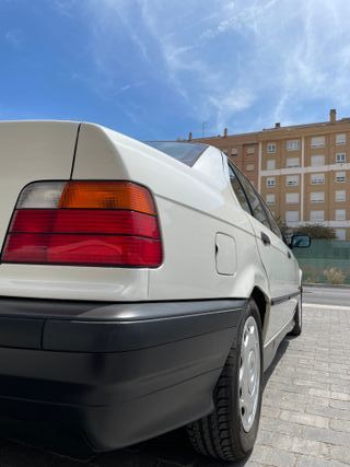 BMW 316i 4p 1994