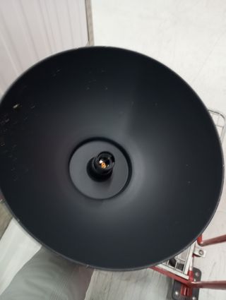 Lámpara de techo colgante negra y dorada