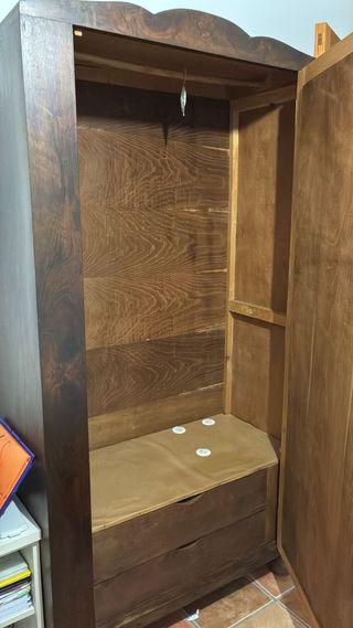 Armario madera maciza con espejo