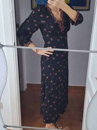 Precioso vestido negro estampado floral
