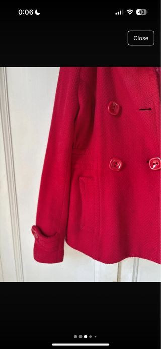 Chaqueta roja de botones Stradivarius