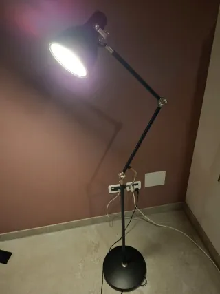 Lampada da terra nera design moderno metallo nero