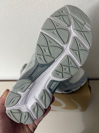 Asics Gel NYC Gris/Blanco Talla 42.5