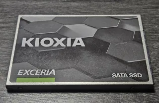 SSD Kioxia Exceria SATA 240GB