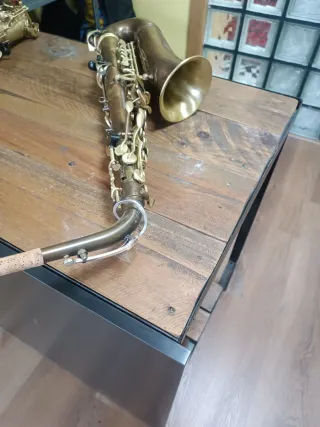 Saxofón Alto Jupiter 767