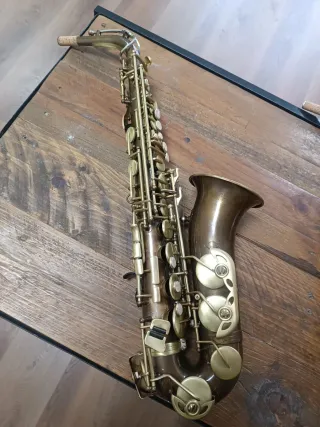 Saxofón Alto Jupiter 767