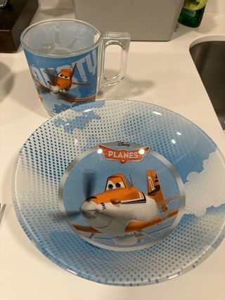 Vajilla y cubiertos infantiles
