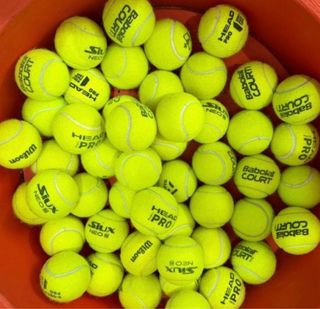 Lote de 62 pelotas pádel / tenis Grado B