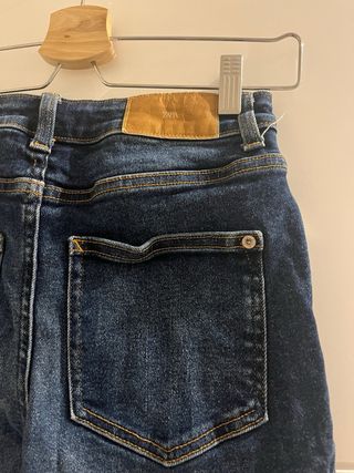 Pantalón vaquero Zara azul