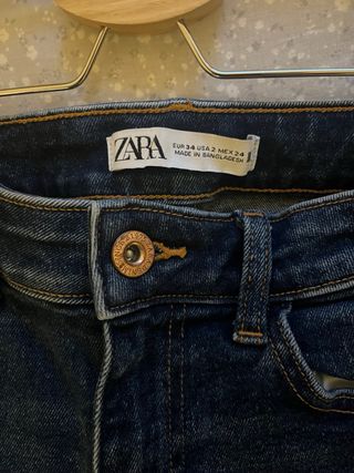 Pantalón vaquero Zara azul