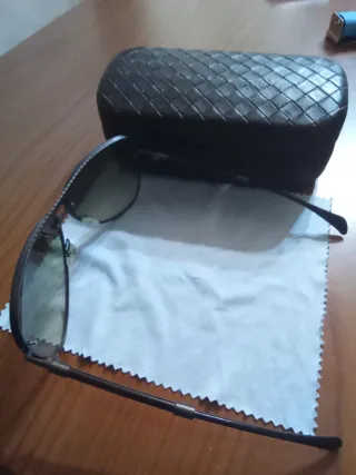 Occhiali da sole Bottega Veneta neri/marrone
