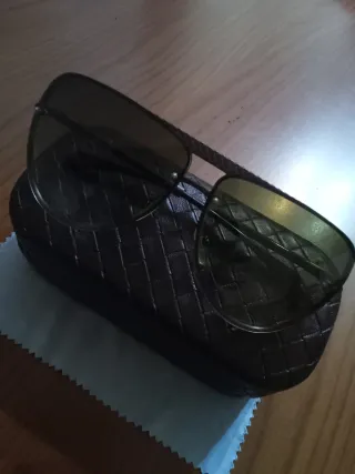 Occhiali da sole Bottega Veneta neri/marrone