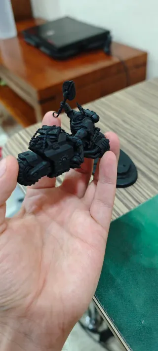 Apotecario Primaris en Moto Warhammer 40k