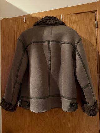 Cazadora cuello subido manga larga