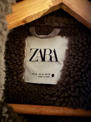 Cazadora cuello subido manga larga