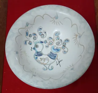 Piattino in ceramica decorato a mano