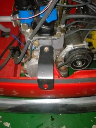 Soporte capó refrigeración Seat 600