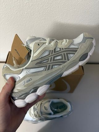 Asics Gel NYC Gris/Blanco Talla 42.5