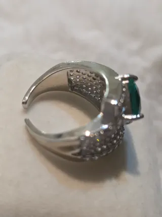 Anillo Lujo Pave Verde y Plata