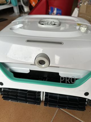 Robot piscina limpiafondos WYBOT C2