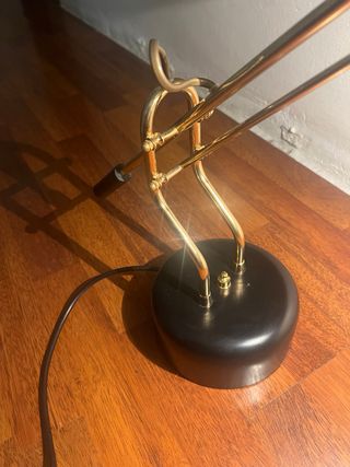 Lampada da tavolo design oro e nero