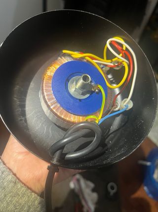 Lampada da tavolo design oro e nero