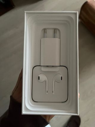 iPhone 11 256GB Negro + Accesorios