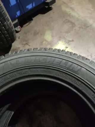 Neumáticos Michelin 215/70R16 104H ocasión