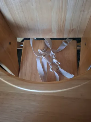 Trona de madera plegable