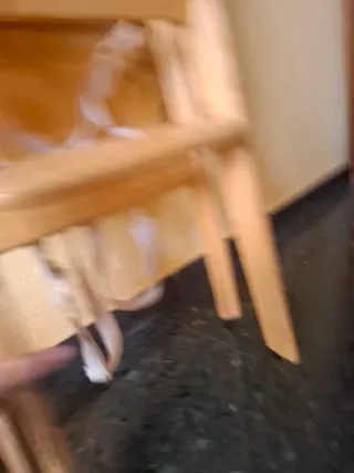 Trona de madera plegable