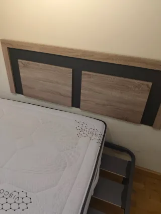 Colchón, somier, cabecero y espejo