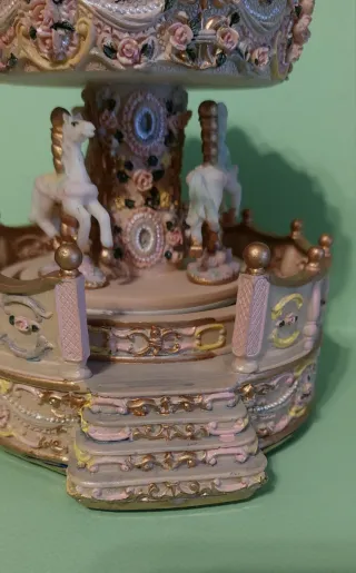 Antica giostra carillon collezione