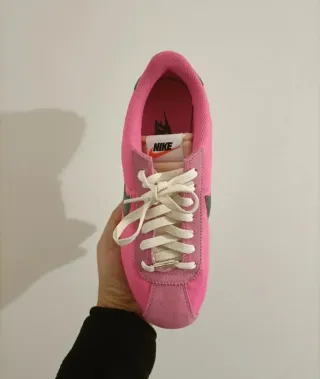 T38 Nike Cortez Rosa y Negro